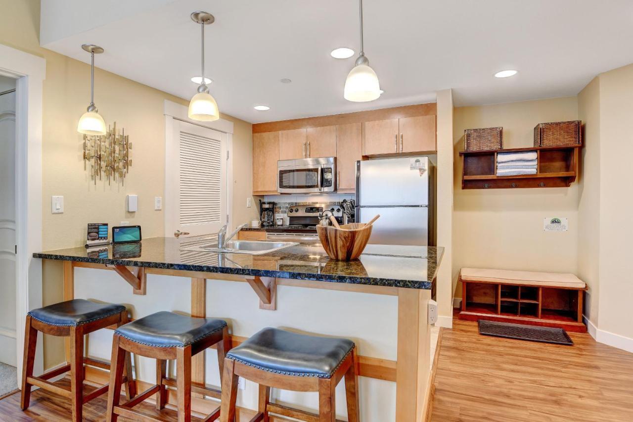 Ski In-Out Luxury Condo: Mountain Views & Hot Tub Retreat Winter Park Exterior photo