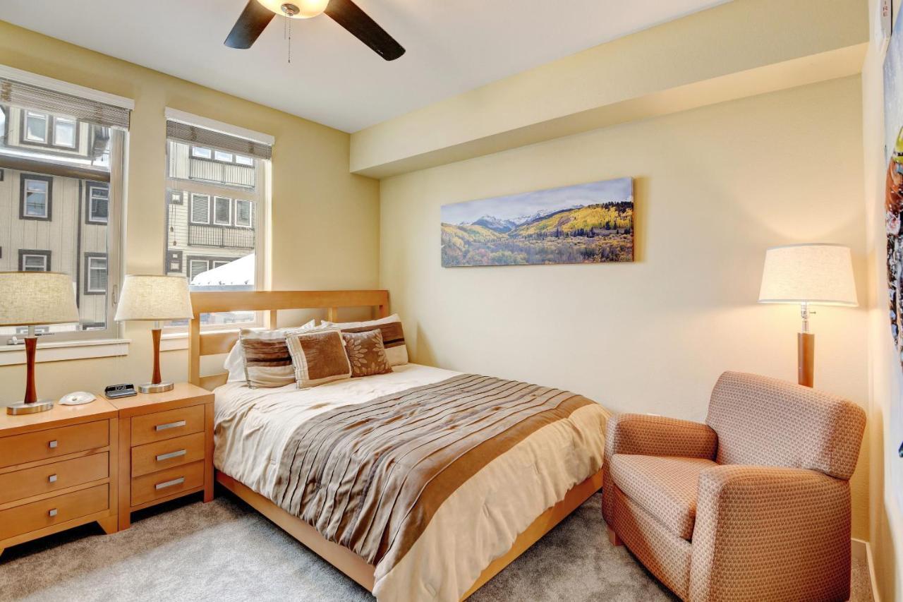 Ski In-Out Luxury Condo: Mountain Views & Hot Tub Retreat Winter Park Exterior photo